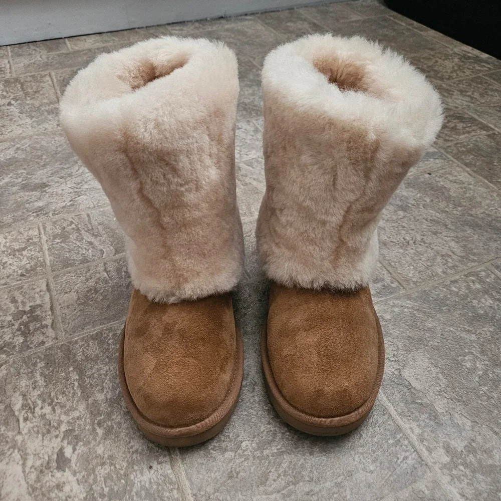 UGG Australia Patten Women 7 Chestnut Suede Sheapskin Cuff Short Boot Cozy